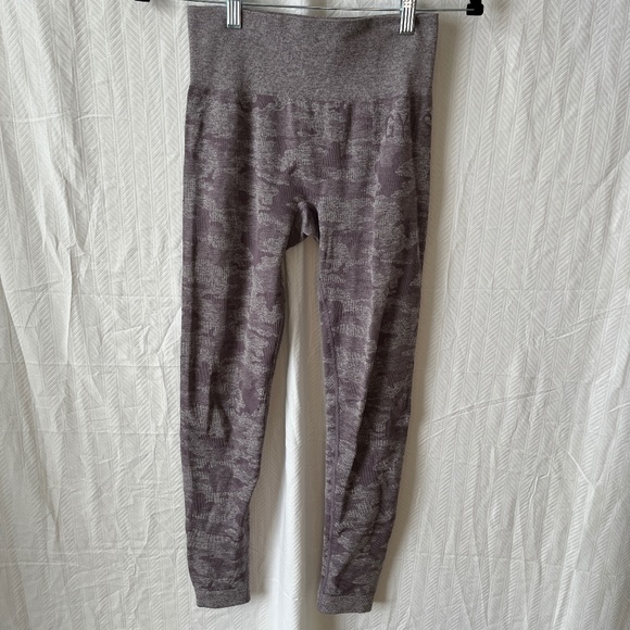 Gymshark Seamless High-Waisted Legging Camo Purple Size Small - Picture 2 of 9